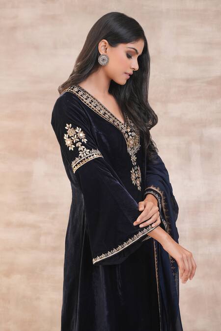 Varun Chhabra_Blue Velvet, Organza, Cotton Mirrors, Embroidery V-neck Neckline Anarkali Set_Online_at_Aza_Fashions