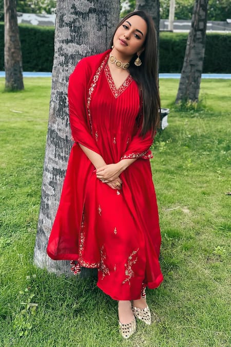 Shop Punit Balana Red Silk, Organza Embroidery, Patchwork V-neck Surkh Lal Patra Kurta Pant Set Online at Aza Fashions Shop_Punit Balana_Red Silk, Organza Embroidery, Patchwork V-neck Surkh Lal Patra Kurta Pant Set _Online_at_Aza_Fashions