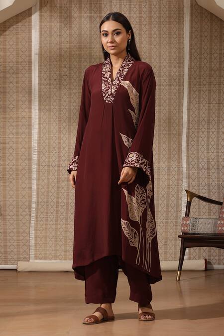Buy Rekha Agra Brown Crepe Embroidery Mandarin Collar Foliage Print Neck Kurta With Pant Online at Aza Fashions Buy_Rekha Agra_Brown Crepe Embroidery Mandarin Collar Foliage Print Neck Kurta With Pant _Online_at_Aza_Fashions