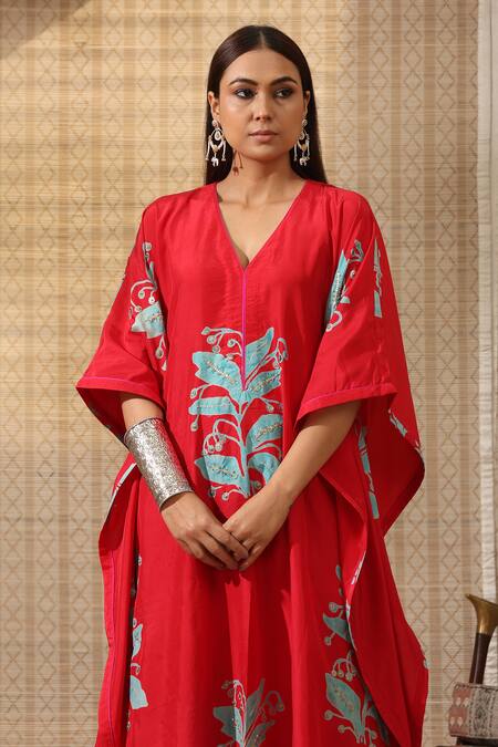 Rekha Agra_Red Silk Embroidery V-neck Amaryllis Print Embellished Kaftan With Pant _Online_at_Aza_Fashions