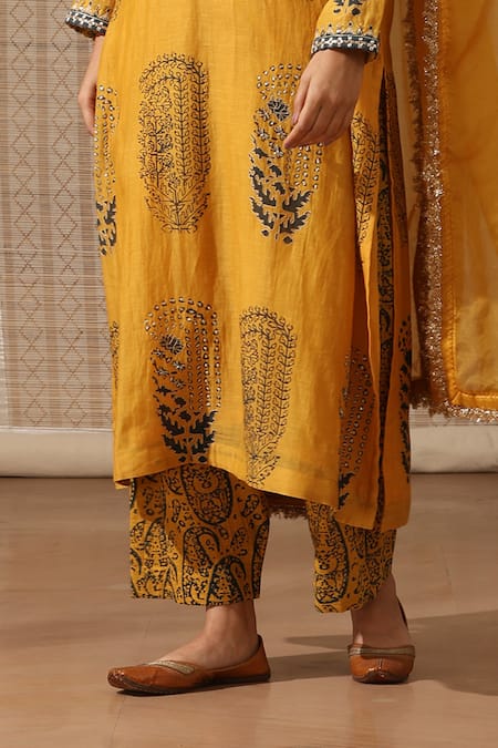 Rekha Agra_Yellow Chanderi, Organza, Cotton Floral Crest Print Embellished Kurta Pant Set _at_Aza_Fashions