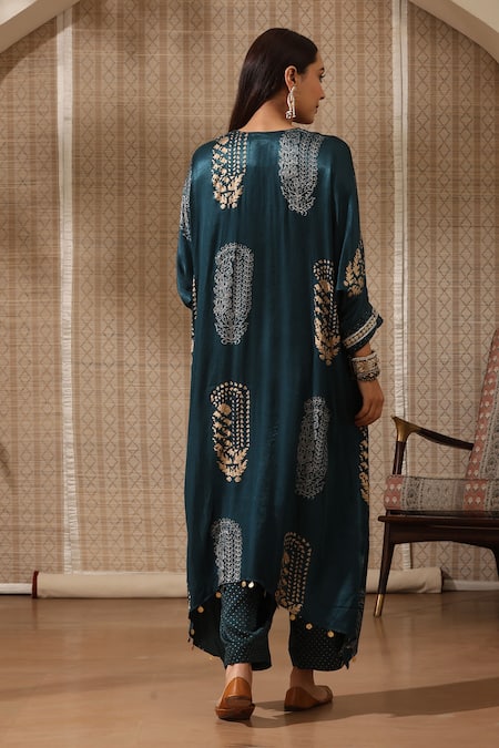 Shop Rekha Agra Blue Silk, Cotton Embroidery Gardenia Print Yoke Asymmetric Kurta With Pant at Aza Fashions Shop_Rekha Agra_Blue Silk, Cotton Embroidery Gardenia Print Yoke Asymmetric Kurta With Pant _at_Aza_Fashions