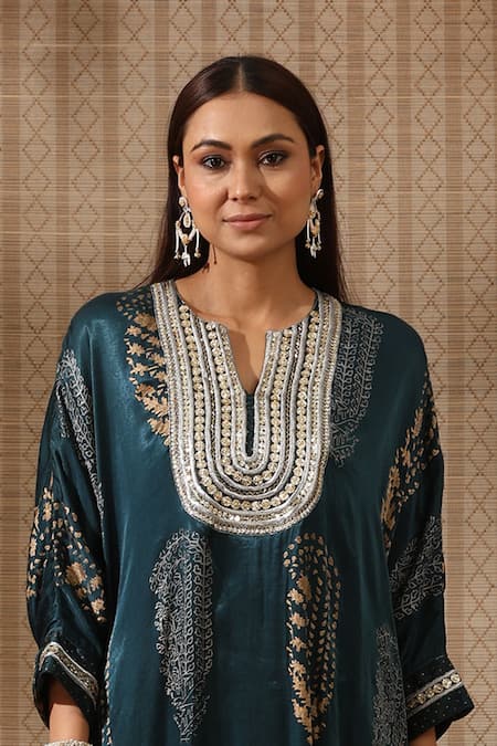Rekha Agra Blue Silk, Cotton Embroidery Gardenia Print Yoke Asymmetric Kurta With Pant Online at Aza Fashions Rekha Agra_Blue Silk, Cotton Embroidery Gardenia Print Yoke Asymmetric Kurta With Pant _Online_at_Aza_Fashions