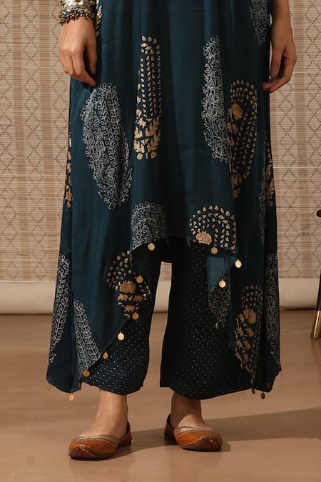 Buy Rekha Agra Blue Silk, Cotton Embroidery Gardenia Print Yoke Asymmetric Kurta With Pant Online at Aza Fashions Buy_Rekha Agra_Blue Silk, Cotton Embroidery Gardenia Print Yoke Asymmetric Kurta With Pant _Online_at_Aza_Fashions