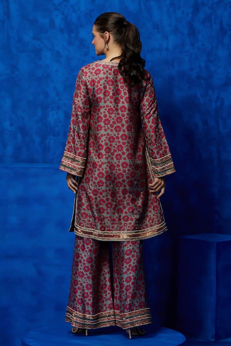 Shop Nautanky Grey Silk, Organza Sequins, Beads, Zari Petal Symphony Print Kurta Pant Set at Aza Fashions Shop_Nautanky_Grey Silk, Organza Sequins, Beads, Zari Petal Symphony Print Kurta Pant Set _at_Aza_Fashions