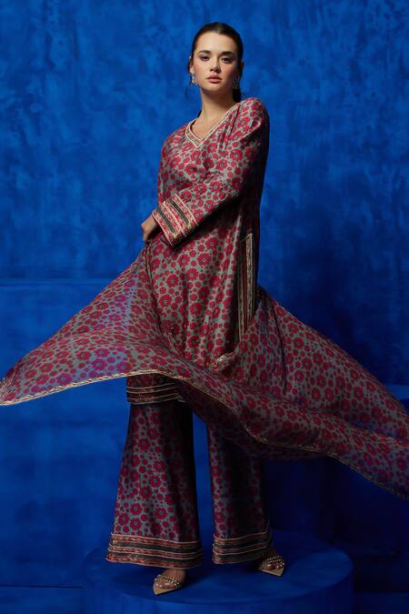 Buy Nautanky Grey Silk, Organza Sequins, Beads, Zari Petal Symphony Print Kurta Pant Set Online at Aza Fashions Buy_Nautanky_Grey Silk, Organza Sequins, Beads, Zari Petal Symphony Print Kurta Pant Set _Online_at_Aza_Fashions