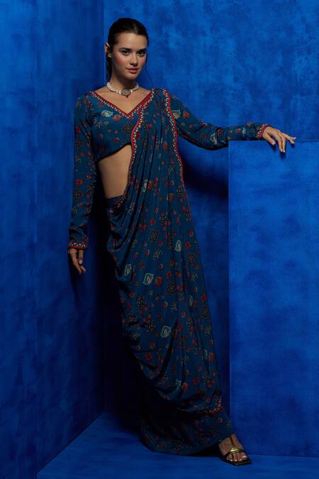 Shop_Nautanky_Green Crepe Embroidery V-neck Tapestry Print Pre-draped Saree With Blouse _Online_at_Aza_Fashions