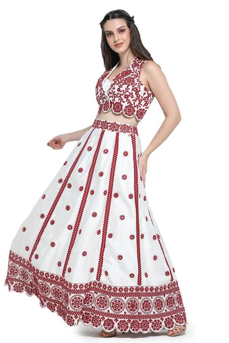 Shruti Sancheti White Linen, Satin Mirrors, Embroidery Collared Mandala Bloom Jacket Lehenga Set Online at Aza Fashions Shruti Sancheti_White Linen, Satin Mirrors, Embroidery Collared Mandala Bloom Jacket Lehenga Set _Online_at_Aza_Fashions