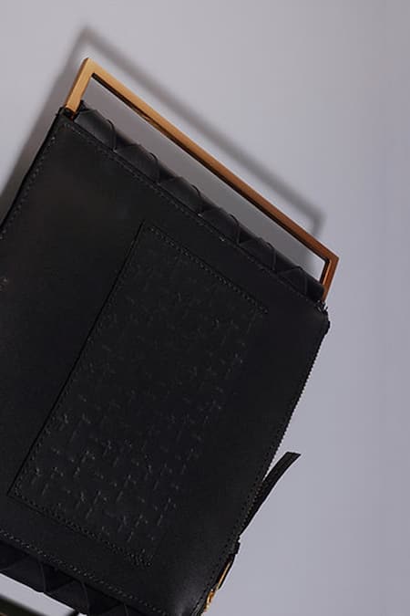 Tann-ED_Black Textured Weave Pochette Clutch _Online_at_Aza_Fashions