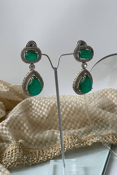 Studio6 Jewels_Green Stones Antique Embellished Layered Necklace Set _Online_at_Aza_Fashions