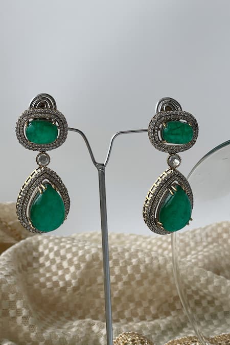 Buy_Studio6 Jewels_Green Stones Antique Embellished Layered Necklace Set _Online_at_Aza_Fashions