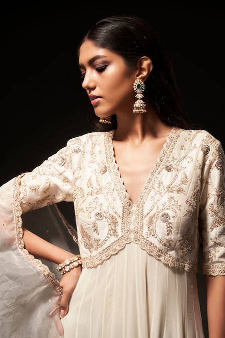 Kavitha Gutta White Pure Raw Silk Embroidered Sequin Floral Zardozi Anarkali With Dupatta Online at Aza Fashions Kavitha Gutta_White Pure Raw Silk Embroidered Sequin Floral Zardozi Anarkali With Dupatta _Online_at_Aza_Fashions