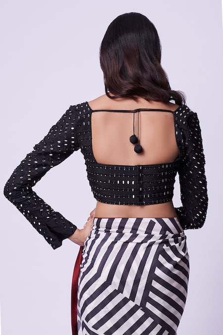 Shop Kavitha Gutta Black Saree Muslin Hand Embroidered Striped Square Neck Pattern With Blouse at Aza Fashions Shop_Kavitha Gutta_Black Saree Muslin Hand Embroidered Striped Square Neck Pattern With Blouse _at_Aza_Fashions