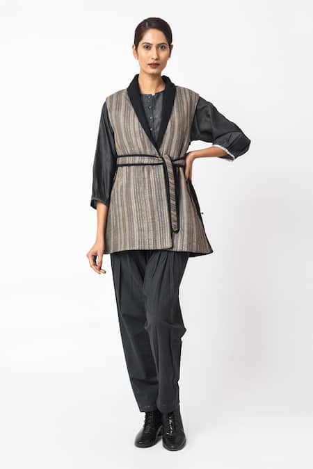 Jayati Goenka Grey Cotton Embroidery Shawl Neck Chairo Jacket With Belt 