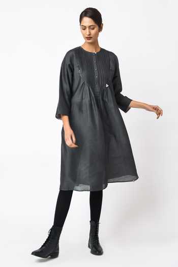 Shop JAYATI GOENKA Black Chanderi Silk Embroidery Round Neck Americano Tunic Online at Aza Fashions Shop_JAYATI GOENKA_Black Chanderi Silk Embroidery Round Neck Americano Tunic _Online_at_Aza_Fashions