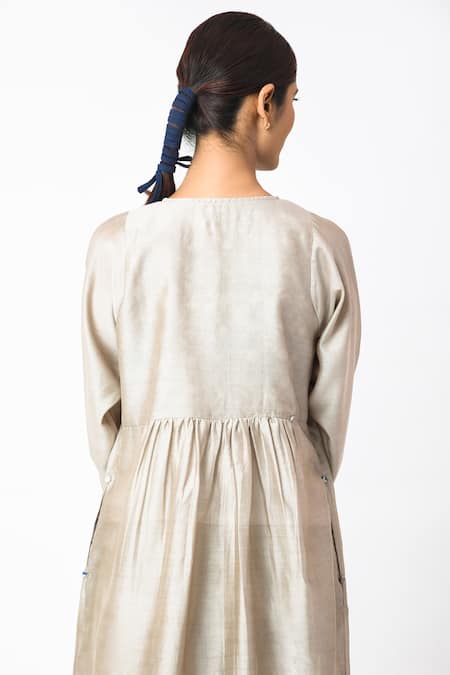 Buy_JAYATI GOENKA_Beige Linen, Chanderi Silk Embroidery Round Neck Latte Tunic With Trouser 