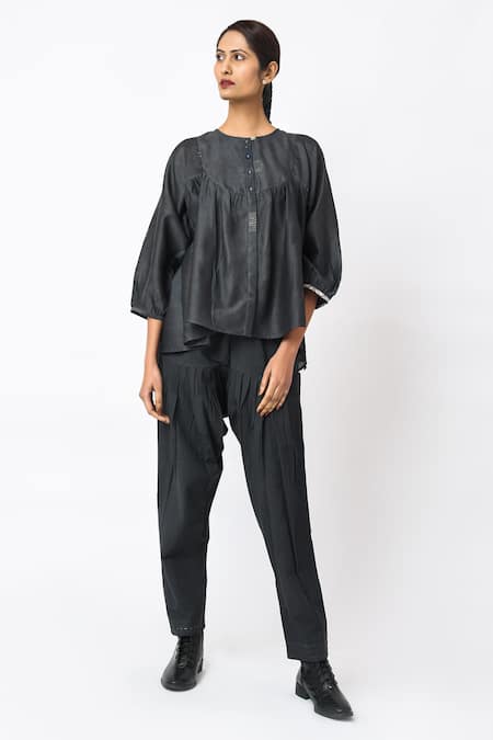 JAYATI GOENKA Black Chanderi Silk Embroidery Round Neck Pleated Top With Trouser Online at Aza Fashions JAYATI GOENKA_Black Chanderi Silk Embroidery Round Neck Pleated Top With Trouser _Online_at_Aza_Fashions