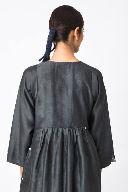 JAYATI GOENKA_Black Linen, Chanderi Silk Embroidery Round Neck Americano Tunic With Trouser _at_Aza_Fashions