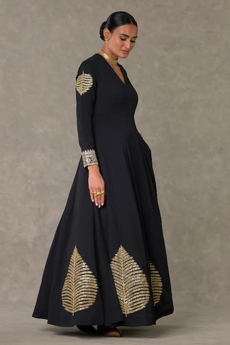 Shop_Masaba_Black Scuba Georgette Embellished Kashmiri Leaf Motif V Neck Gown