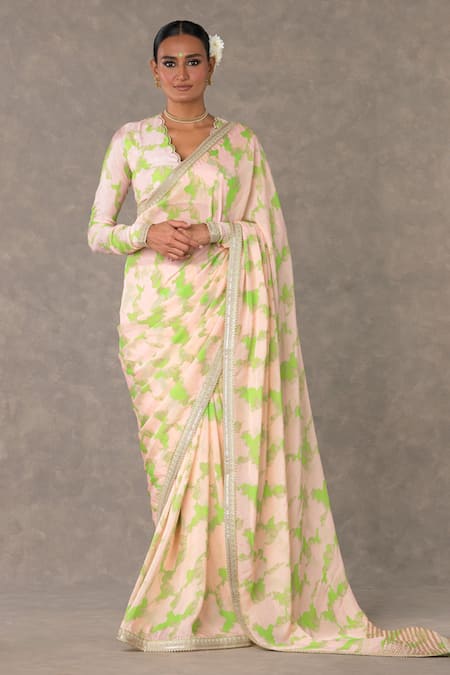 Masaba Candy Swirl Print Saree With Unstitched Blouse Piece 