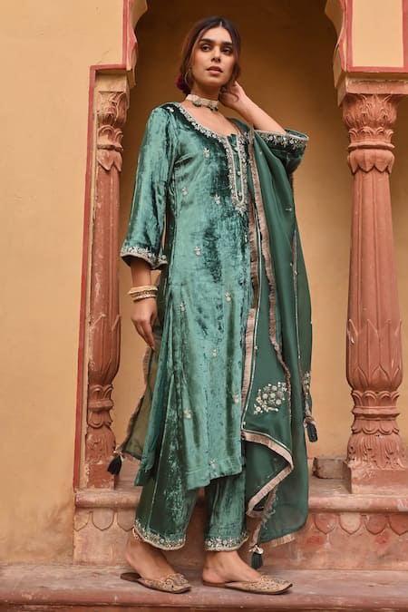 Buy_Karaj Jaipur_Green Velvet, Organza Embroidery Round Neck Bullian Leaf Aari Set _Online_at_Aza_Fashions