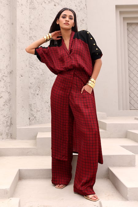 Aapro_Maroon Crepe Beads V-neck Piper Checkered Print Kurta And Flared Pant Set_Online_at_Aza_Fashions
