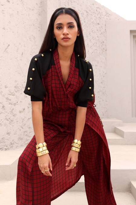Buy_Aapro_Maroon Crepe Beads V-neck Piper Checkered Print Kurta And Flared Pant Set_Online_at_Aza_Fashions
