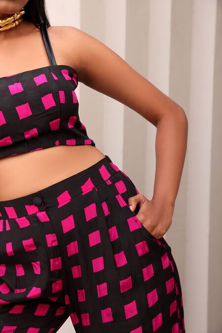 Buy_Aapro_Black Crepe Square Neck Pearl Checkered Print Bustier And Pant Set _Online_at_Aza_Fashions