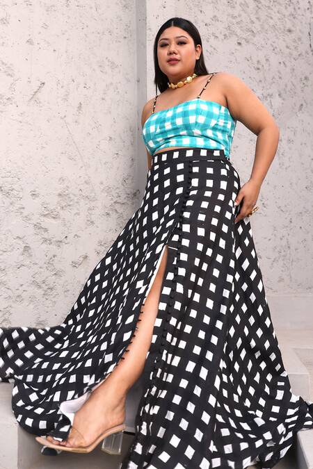 Shop_Aapro_Turquoise Cotton Beads Sweetheart Neck Checkered Bustier And Skirt Set _Online_at_Aza_Fashions