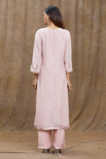 Shop Samyukta Singhania Peach Chanderi, Chiffon, Cotton Sequins, Tassels, Pure Silk Kurta Pant Set at Aza Fashions Shop_Samyukta Singhania_Peach Chanderi, Chiffon, Cotton Sequins, Tassels, Pure Silk Kurta Pant Set _at_Aza_Fashions
