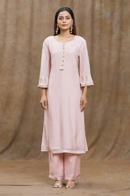 Buy Samyukta Singhania Peach Chanderi, Chiffon, Cotton Sequins, Tassels, Pure Silk Kurta Pant Set Buy_Samyukta Singhania_Peach Chanderi, Chiffon, Cotton Sequins, Tassels, Pure Silk Kurta Pant Set