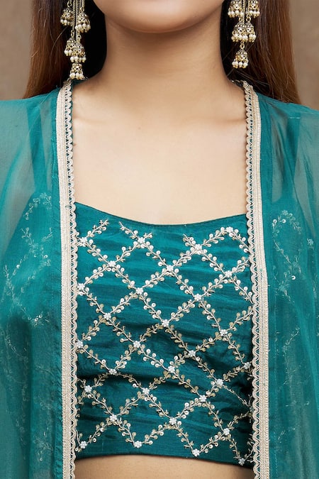 Samyukta Singhania_Green Chanderi Silk, Viscose, Organza, Pure Flared Pant Set With Jacket _at_Aza_Fashions