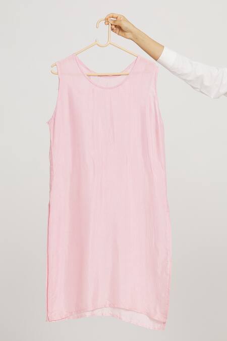 Label Lila_Pink Georgette Embroidery Round Neck Thread Kaftan _at_Aza_Fashions