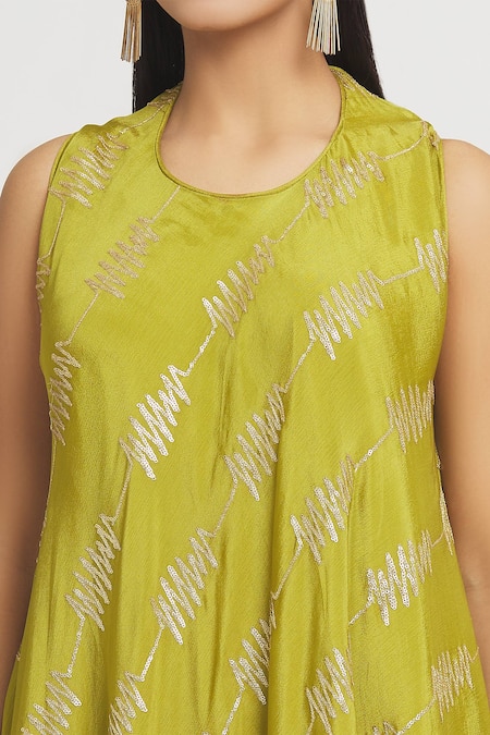 Label Lila_Green Georgette Sequins Round Neck Embellished Asymmetric Kurta _at_Aza_Fashions