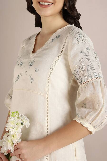 Shop Kaveri Off White 100% Linen Hand Drawn Floral V Neck Savannah Fly Free Tunic Online at Aza Fashions Shop_Kaveri_Off White 100% Linen Hand Drawn Floral V Neck Savannah Fly Free Tunic _Online_at_Aza_Fashions
