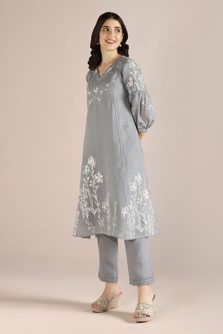 Kaveri Savannah Fly Free Straight Tunic 