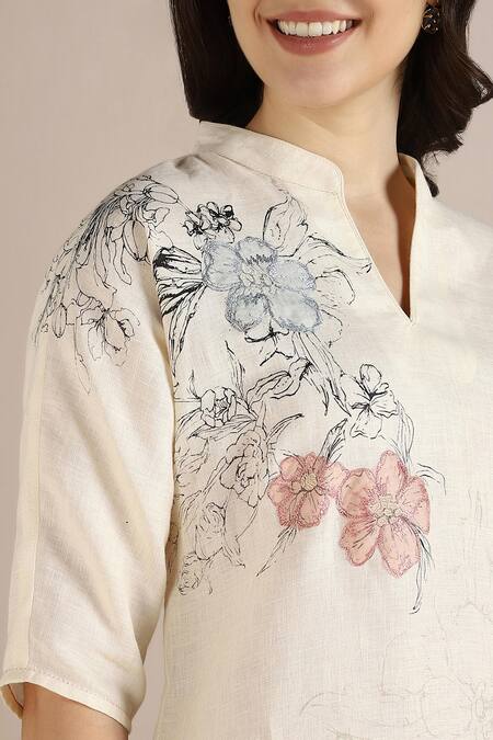 Buy Kaveri Off White Linen Embroidery Collared Poppy Jane Top Online at Aza Fashions Buy_Kaveri_Off White Linen Embroidery Collared Poppy Jane Top _Online_at_Aza_Fashions