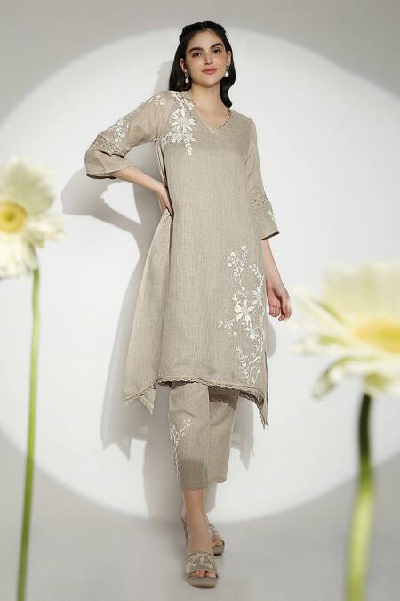 Kaveri_Beige 100% Linen Embroidered Thread V Neck Fly Free Anchor Tunic And Pant Set _Online_at_Aza_Fashions