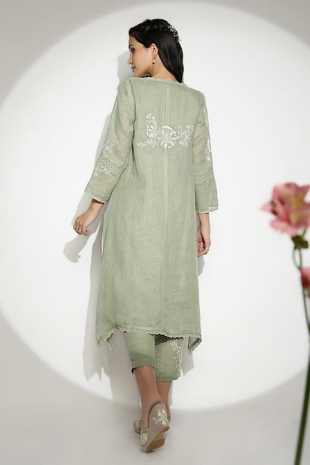 Kaveri Fly Free Floral Embroidered Tunic 