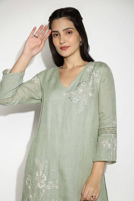 Buy_Kaveri_Green 100% Linen Embroidered Thread V Neck Fly Free Floral Tunic  _Online_at_Aza_Fashions