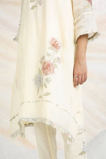 Buy_Kaveri_Off White 100% Linen Printed And Embroidered Fly Free Kurta & Pant Set  