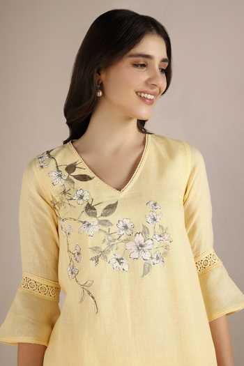 Kaveri_Yellow Linen Lace V-neck Camelia Fly Free Printed Tunic And Pant Set _at_Aza_Fashions