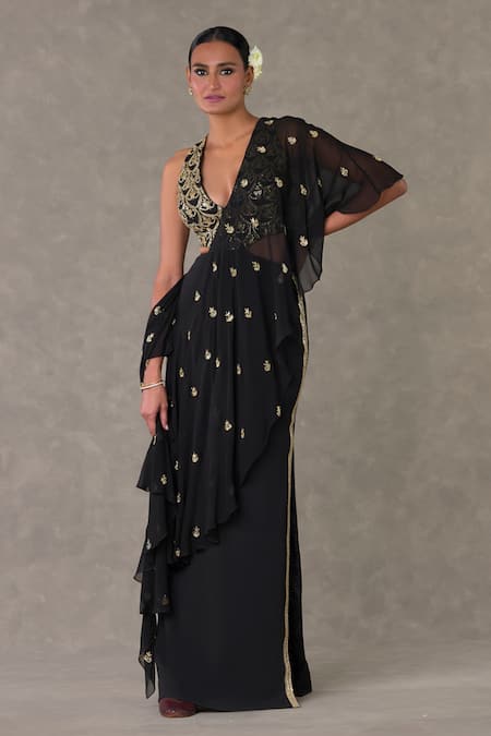 Masaba Black Textured Knit Embroidered Pitta V Neck Paan Phool Saree Gown