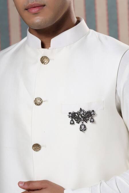 Cosa Nostraa_Grey Crystals Antique Wonder Carved Brooch _Online_at_Aza_Fashions