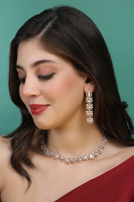 Auraa Trends Kundan Embellished Necklace Set 
