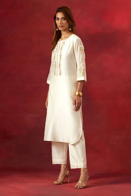 Anantaa By Roohi_Off White Silk, Chanderi Sequins, Beads Resham Embroidered Yoke Kurta And Pant Set _Online_at_Aza_Fashions