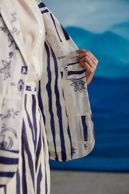 Ahmev Ivory Chanderi, Cotton Embroidery Collared Harmony Patchwork Printed Jacket at Aza Fashions Ahmev_Ivory Chanderi, Cotton Embroidery Collared Harmony Patchwork Printed Jacket _at_Aza_Fashions