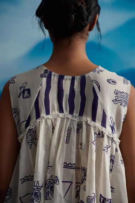 Ahmev_Ivory Chanderi Keyhole Neck Printed Tie Up Top _at_Aza_Fashions