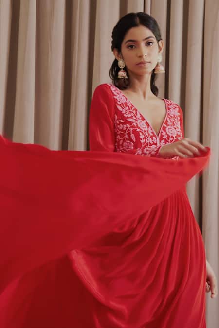 Buy Harshita Singhvi Red Crepe, Organza Embroidery, Cut Work V-neck Anarkali With Dupatta Buy_Harshita Singhvi_Red Crepe, Organza Embroidery, Cut Work V-neck Anarkali With Dupatta