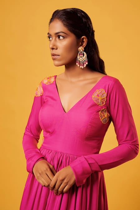 Buy_Harshita Singhvi_Pink Crepe, Chiffon Cut Work V-neck Hand Embroidered Anarkali With Dupatta _Online_at_Aza_Fashions